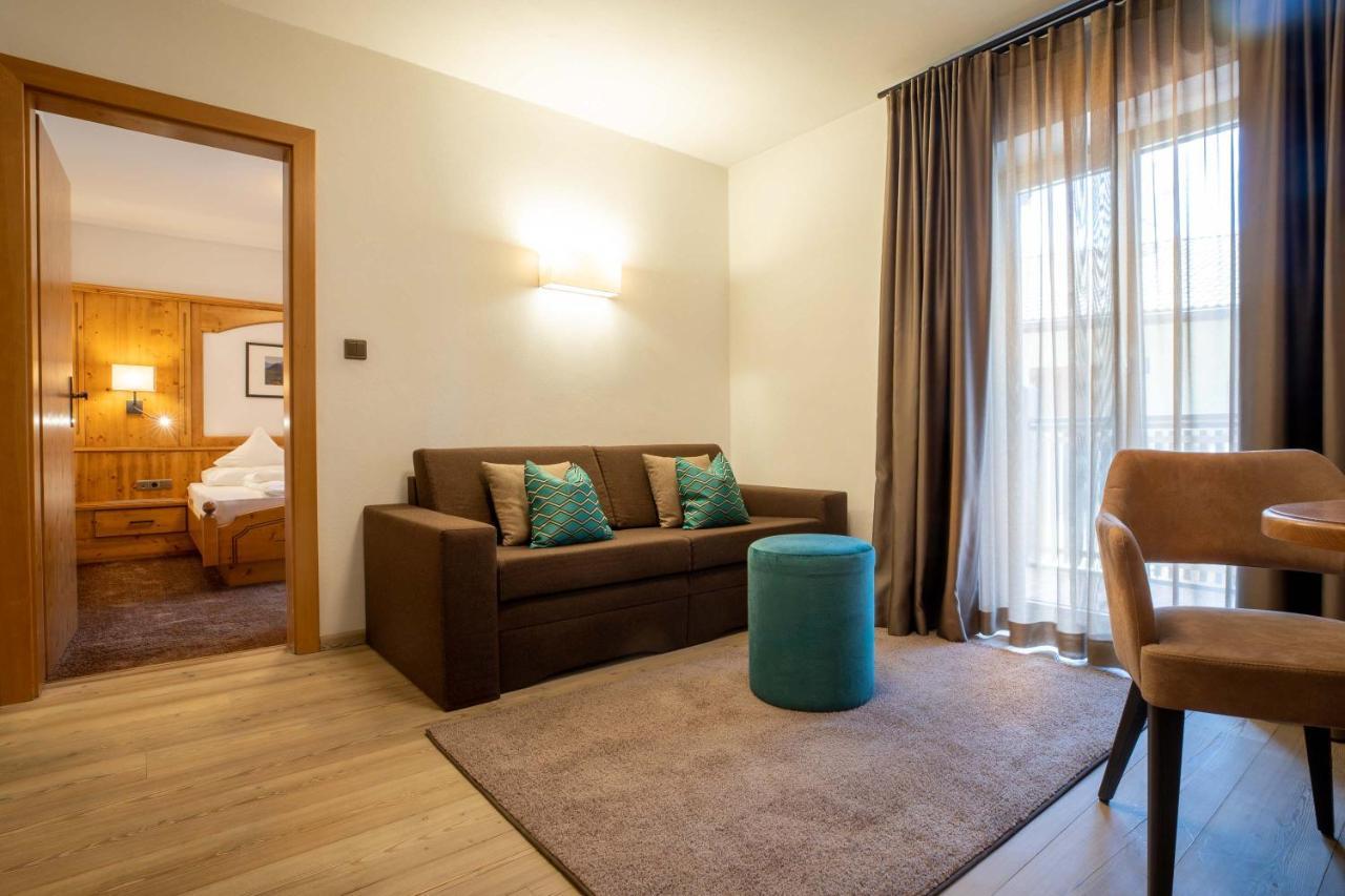 Hotel Patriarch Tirolo Esterno foto